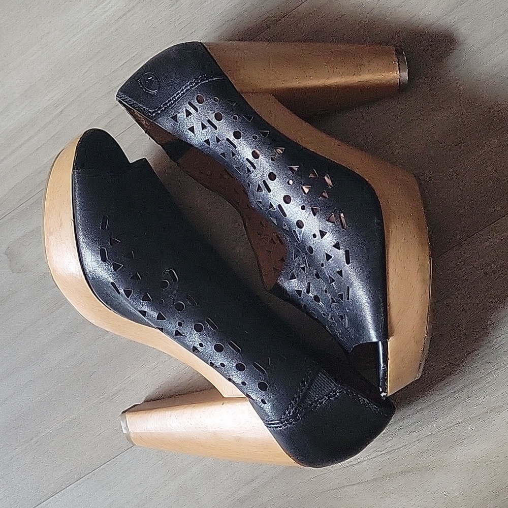 Lucky Brand genuine leather heels, women's size 8
